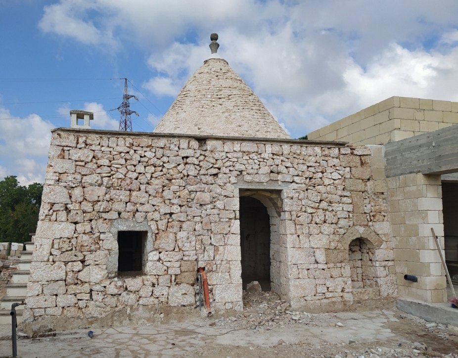 Restauro conservativo di un fabbricato in pietra a Polignano a Mare